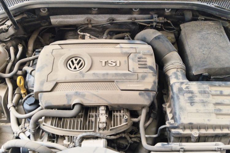 Used Volkswagen Magotan 2017 330TSI DSG Luxury Model Engine Bay