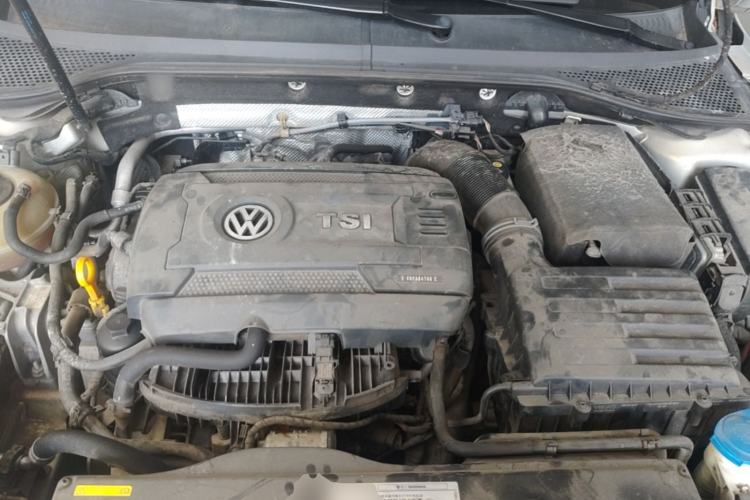 Used Volkswagen Magotan 2017 330TSI DSG Leading Model Engine Bay
