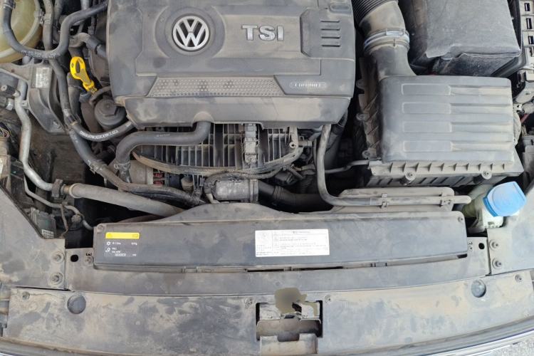Used Volkswagen Magotan 2017 330TSI DSG Luxury Model Engine Bay