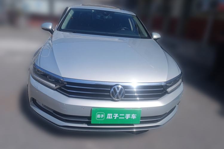 Used Volkswagen Magotan 2017 330TSI DSG Luxury Model Exterior 1