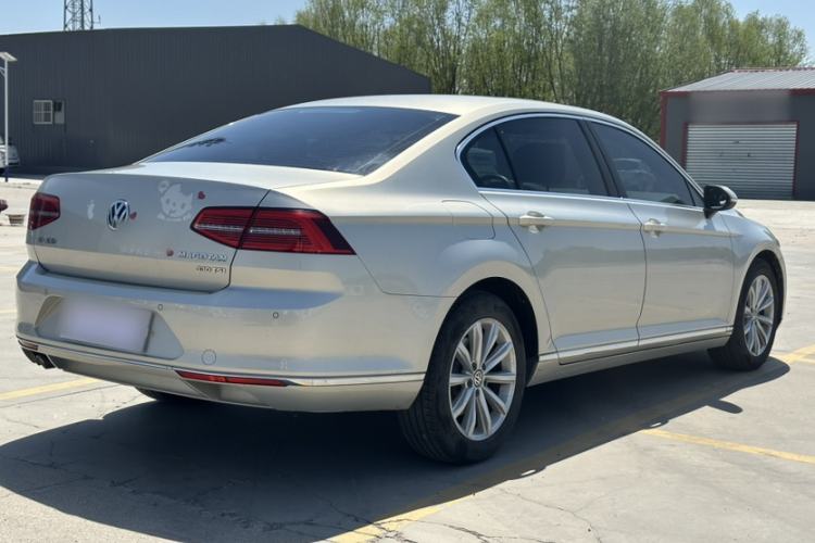 Used Volkswagen Magotan 2017 330TSI DSG Leading Model Exterior 2