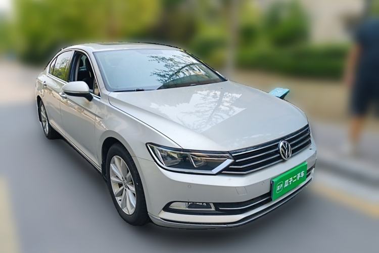 Used Volkswagen Magotan 2017 330TSI DSG Leading Model Exterior 2