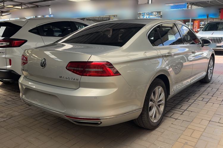 Used Volkswagen Magotan 2017 330TSI DSG Luxury Model Exterior 3