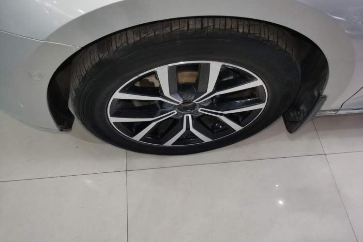Used Volkswagen Magotan 2017 330TSI DSG Luxury Model Exterior 4
