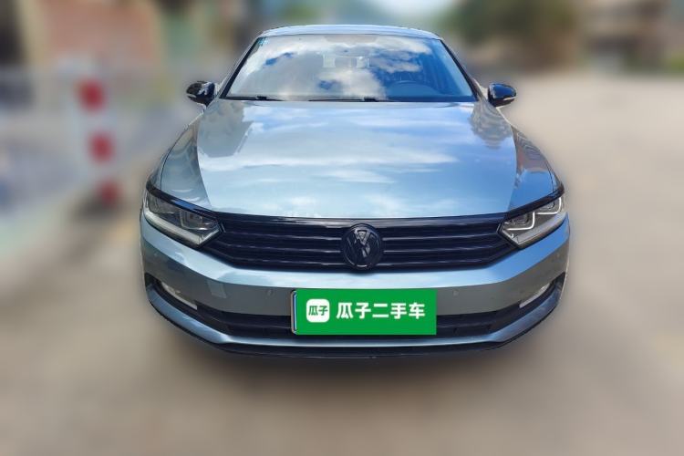 Used Volkswagen Magotan 2017 330TSI DSG Luxury Model Front