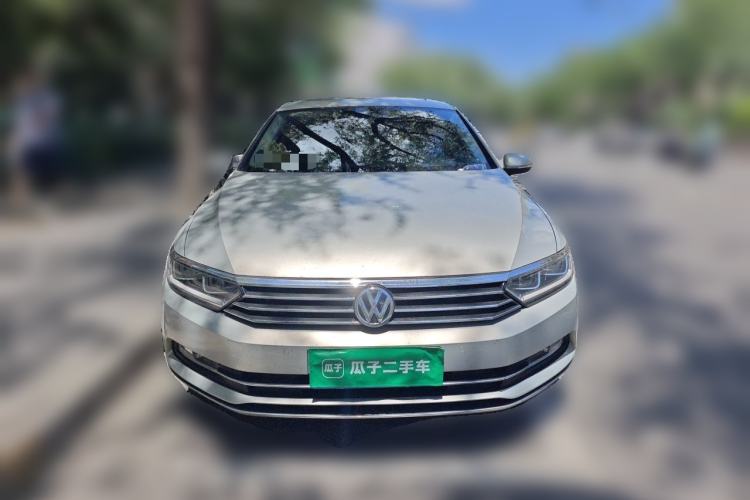 Used Volkswagen Magotan 2017 330TSI DSG Luxury Model Front