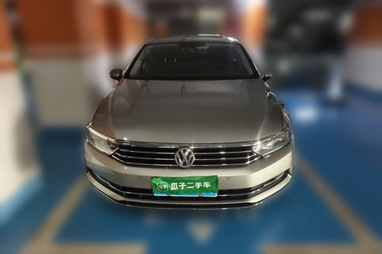 Used Volkswagen Magotan 2017 330TSI DSG Luxury Model Front