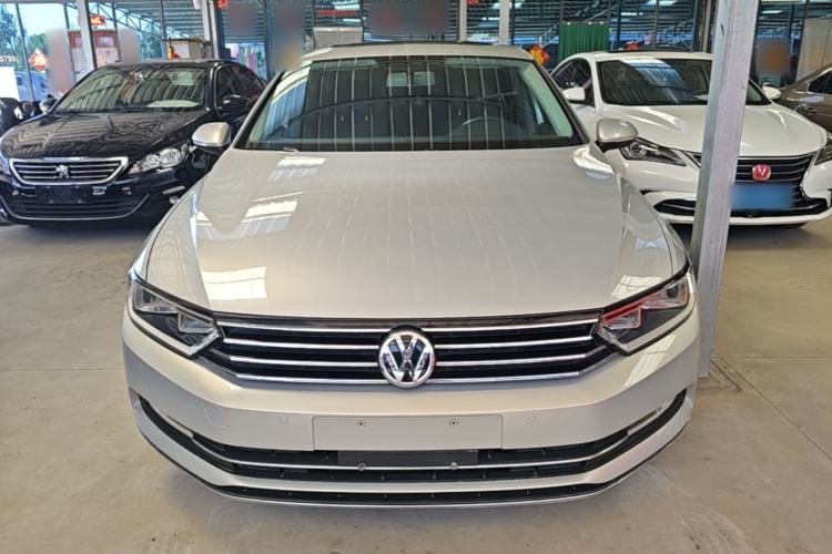 Used Volkswagen Magotan 2017 330TSI DSG Leading Model Front