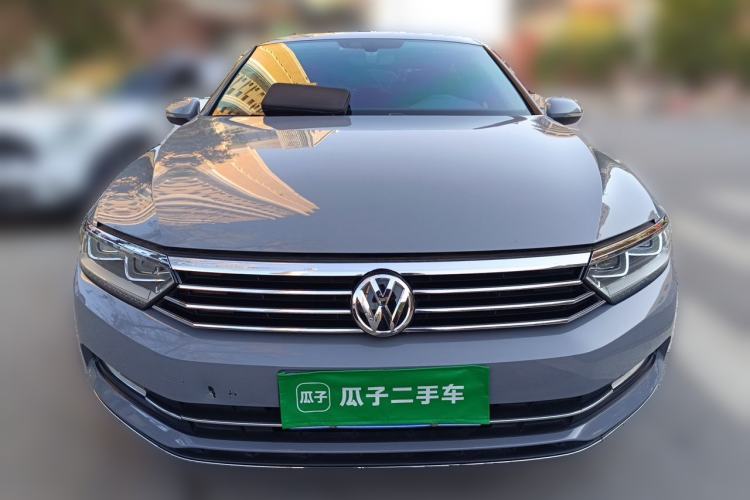 Used Volkswagen Magotan 2017 330TSI DSG Luxury Model Front