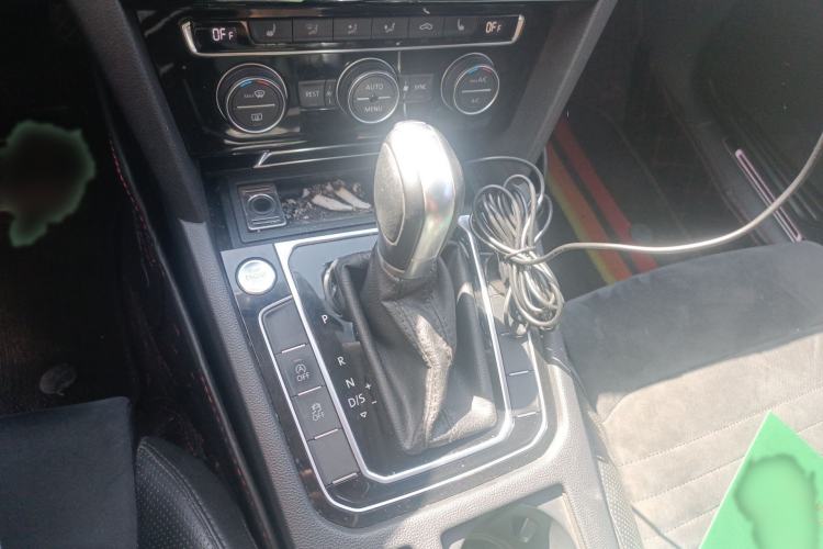 Used Volkswagen Magotan 2017 330TSI DSG Luxury Model Gear Lever
