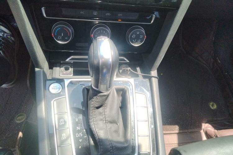 Used Volkswagen Magotan 2017 330TSI DSG Leading Model Gear Lever