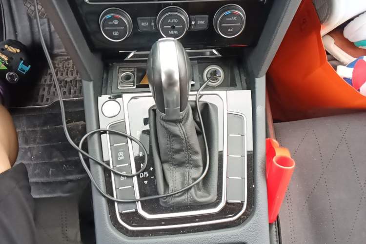 Used Volkswagen Magotan 2017 380TSI DSG Prestige Edition Gear Lever