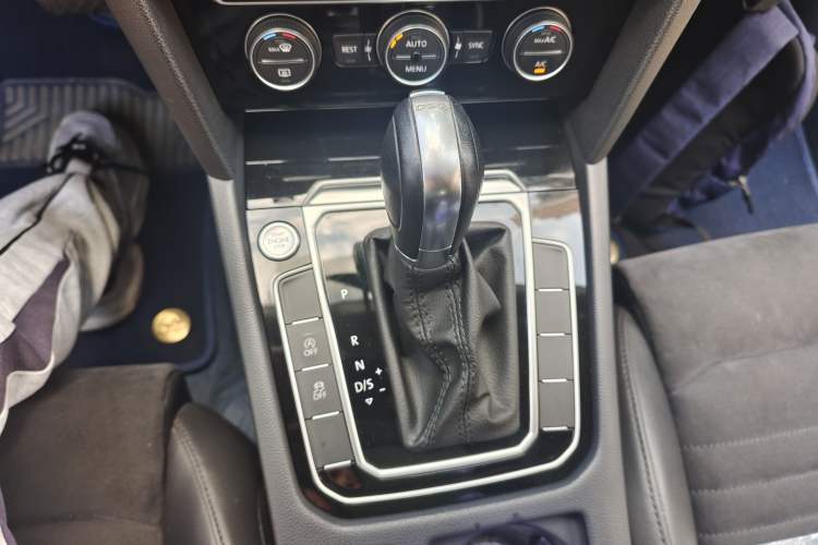 Used Volkswagen Magotan 2017 330TSI DSG Luxury Model Gear Lever