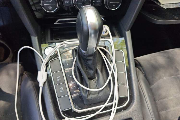 Used Volkswagen Magotan 2017 330TSI DSG Luxury Model Gear Lever