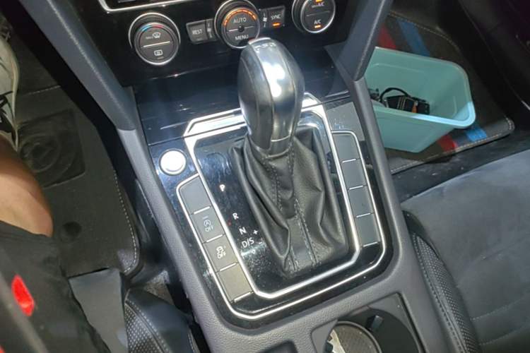 Used Volkswagen Magotan 2017 330TSI DSG Luxury Model Gear Lever