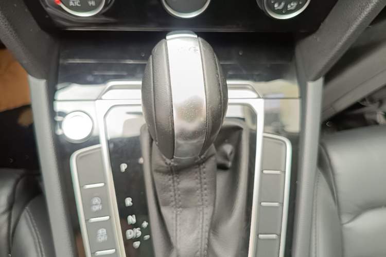Used Volkswagen Magotan 2017 330TSI DSG Leading Model Gear Lever