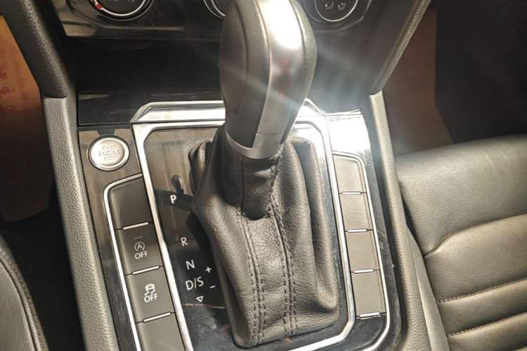 Used Volkswagen Magotan 2017 330TSI DSG Leading Model Gear Lever