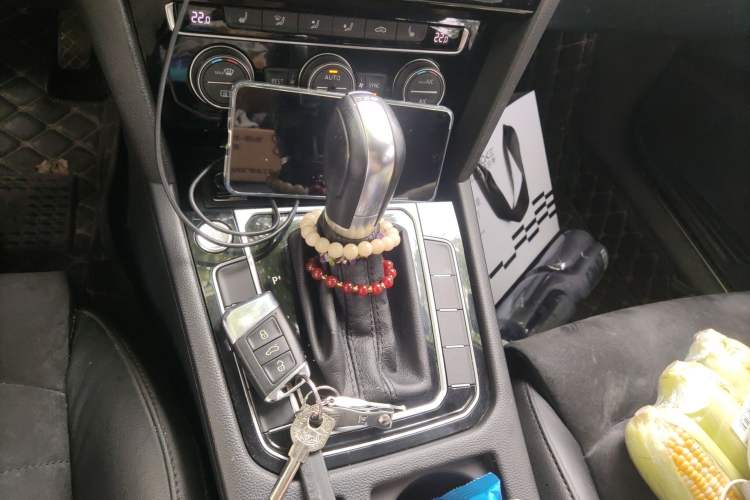 Used Volkswagen Magotan 2017 330TSI DSG Luxury Model Gear Lever
