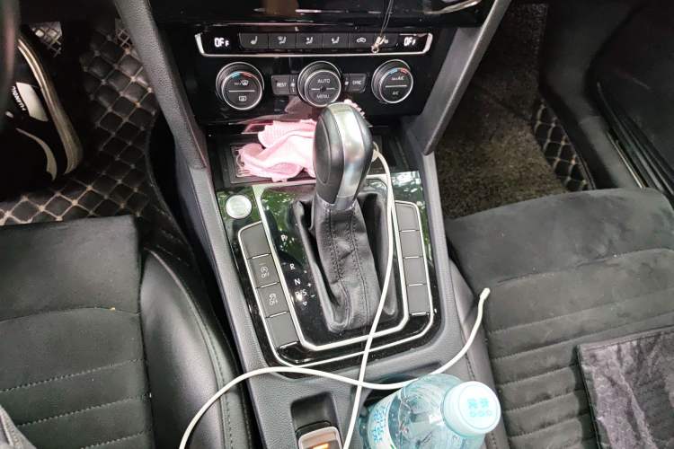 Used Volkswagen Magotan 2017 330TSI DSG Luxury Model Gear Lever