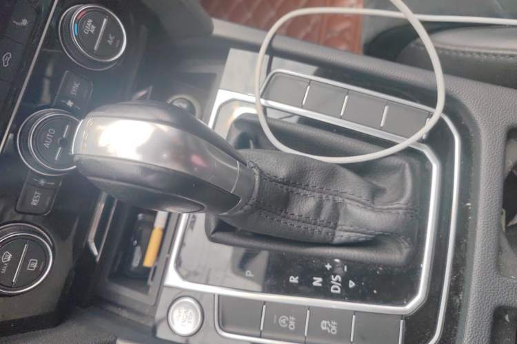 Used Volkswagen Magotan 2017 330TSI DSG Luxury Model Gear Lever