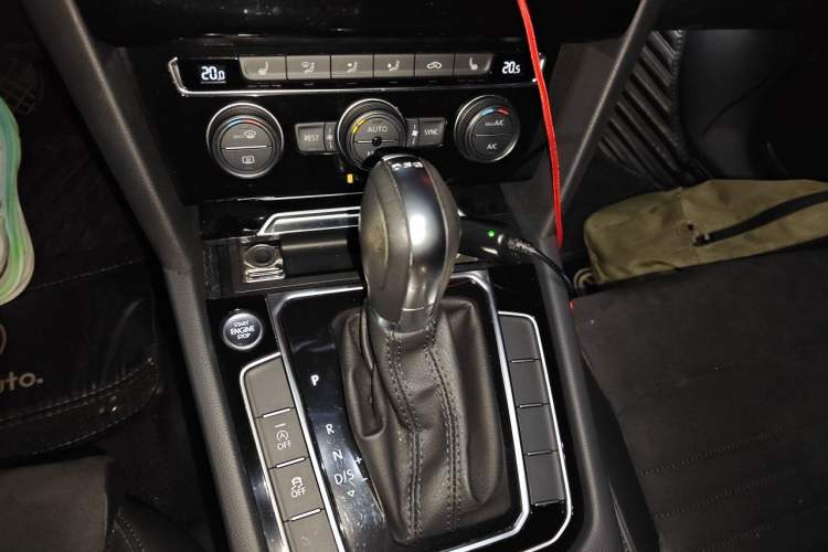 Used Volkswagen Magotan 2017 380TSI DSG Luxury Model Gear Lever