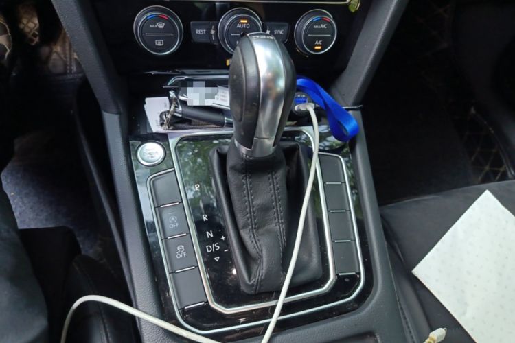Used Volkswagen Magotan 2017 330TSI DSG Luxury Model Gear Lever