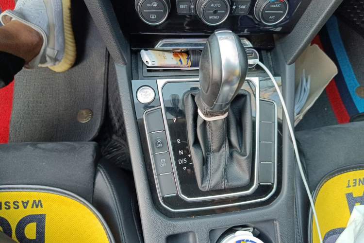 Used Volkswagen Magotan 2017 330TSI DSG Luxury Model Gear Lever
