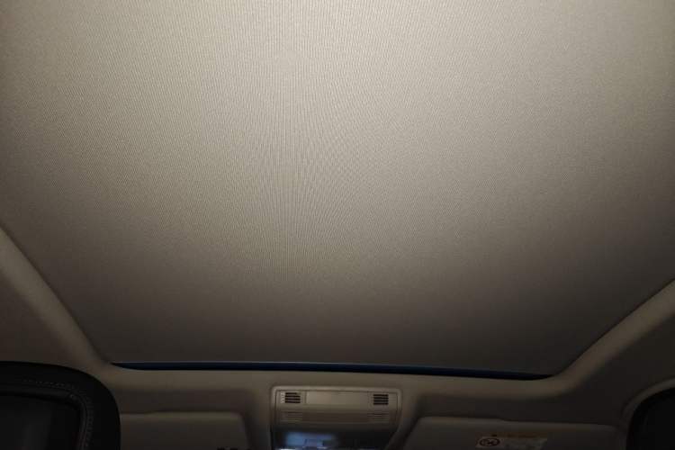 Used Volkswagen Magotan 2017 380TSI DSG Luxury Model Headliner