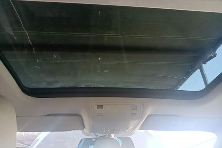 Used Volkswagen Magotan 2017 330TSI DSG Luxury Model Headliner