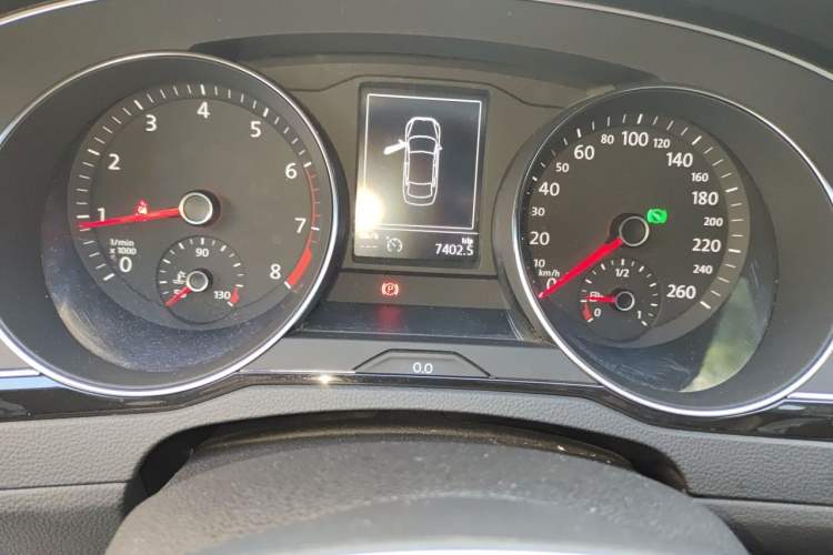 Used Volkswagen Magotan 2017 330TSI DSG Leading Model Instrument Cluster