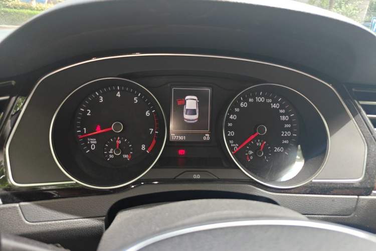 Used Volkswagen Magotan 2017 330TSI DSG Luxury Model Instrument Cluster