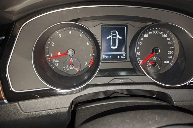 Used Volkswagen Magotan 2017 330TSI DSG Luxury Model Instrument Cluster