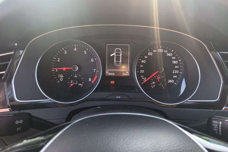Used Volkswagen Magotan 2017 330TSI DSG Luxury Model Instrument Cluster