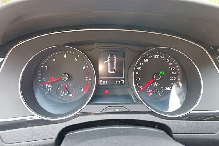 Used Volkswagen Magotan 2017 330TSI DSG Leading Model Instrument Cluster