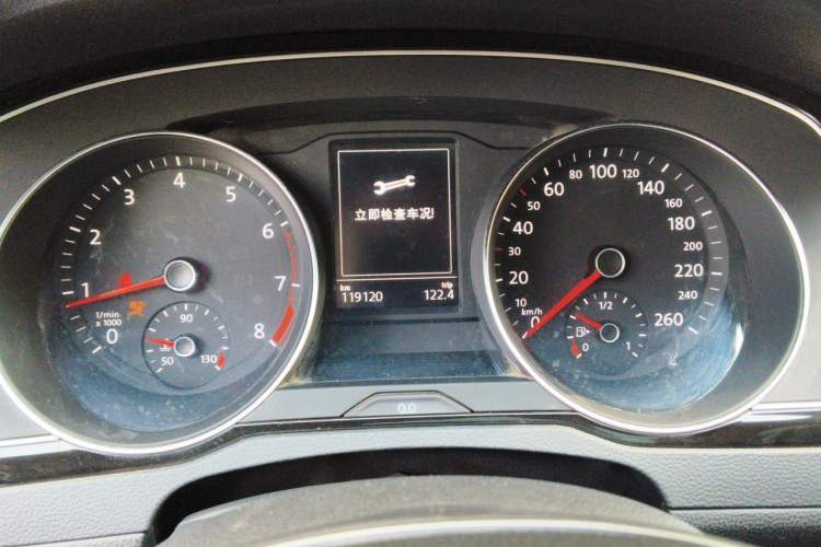 Used Volkswagen Magotan 2017 330TSI DSG Luxury Model Instrument Cluster