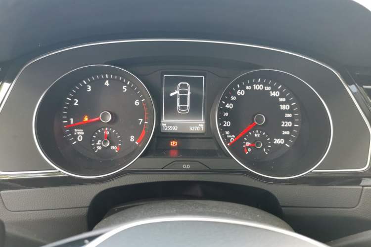 Used Volkswagen Magotan 2017 330TSI DSG Luxury Model Instrument Cluster