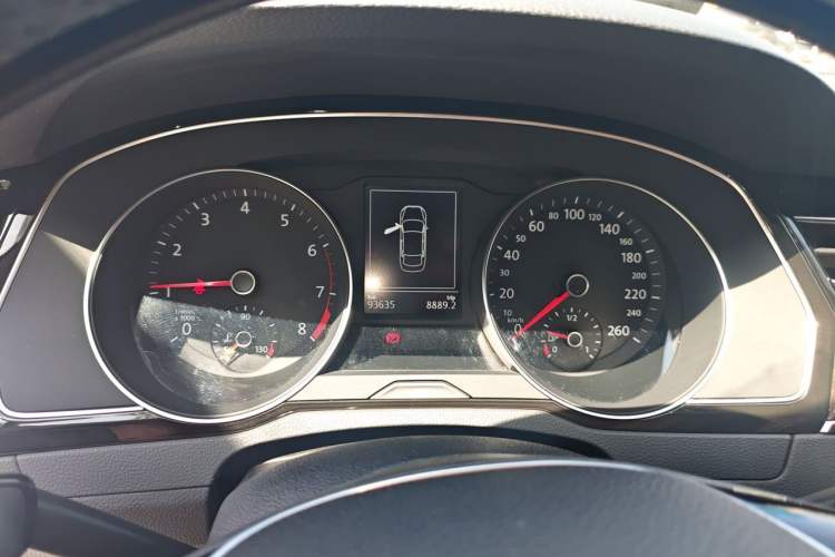 Used Volkswagen Magotan 2017 330TSI DSG Luxury Model Instrument Cluster
