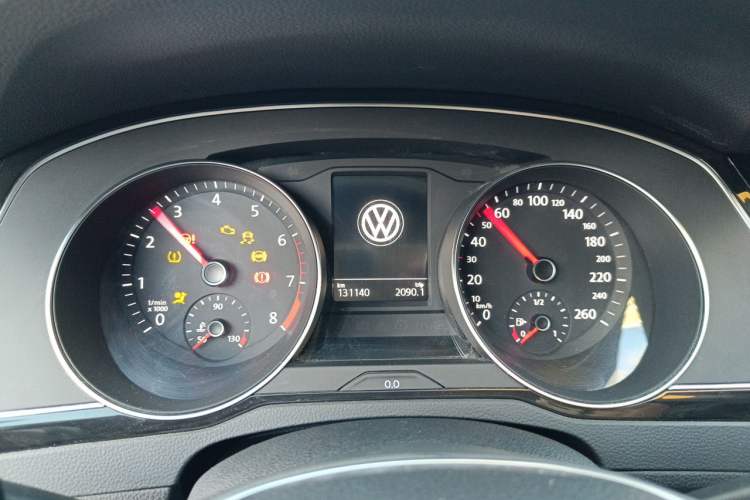 Used Volkswagen Magotan 2017 330TSI DSG Luxury Model Instrument Cluster