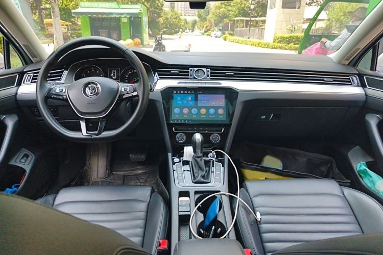 Used Volkswagen Magotan 2017 330TSI DSG Leading Model Interior 2