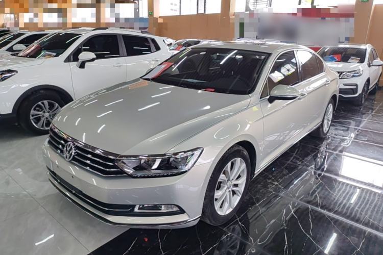 Volkswagen Magotan 2017 330TSI DSG Luxury Model de segunda mano Guazi used car, China used car export, Used car for sale, Used cars, Cheapest cars for sale