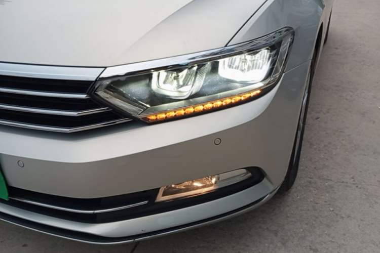 Used Volkswagen Magotan 2017 330TSI DSG Luxury Model Left Front Headlight