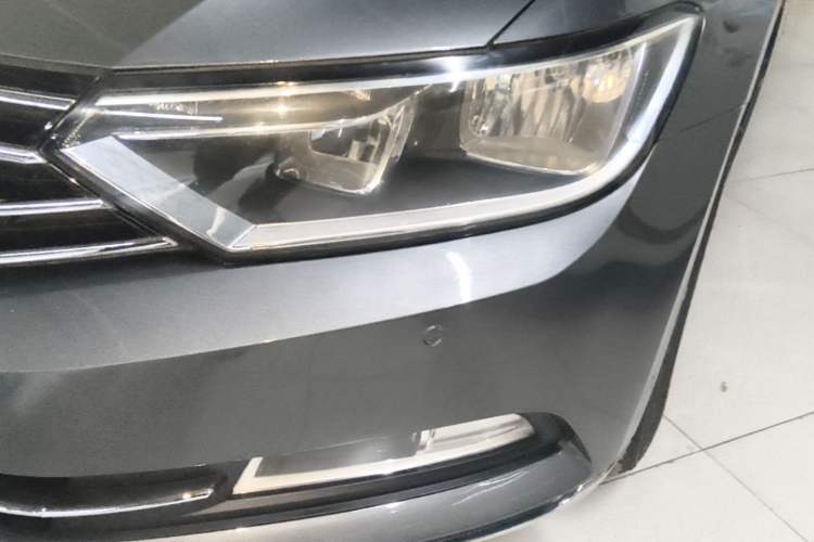 Used Volkswagen Magotan 2017 330TSI DSG Leading Model Left Front Headlight