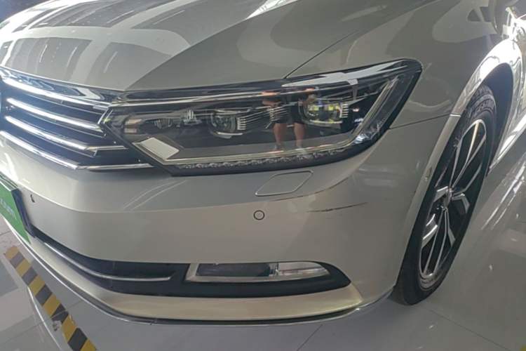 Used Volkswagen Magotan 2017 330TSI DSG Luxury Model Left Front Headlight