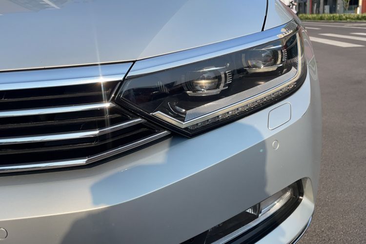 Used Volkswagen Magotan 2017 380TSI DSG Prestige Edition Left Front Headlight