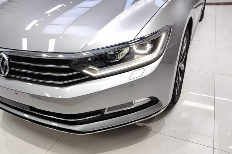 Used Volkswagen Magotan 2017 330TSI DSG Luxury Model Left Front Headlight