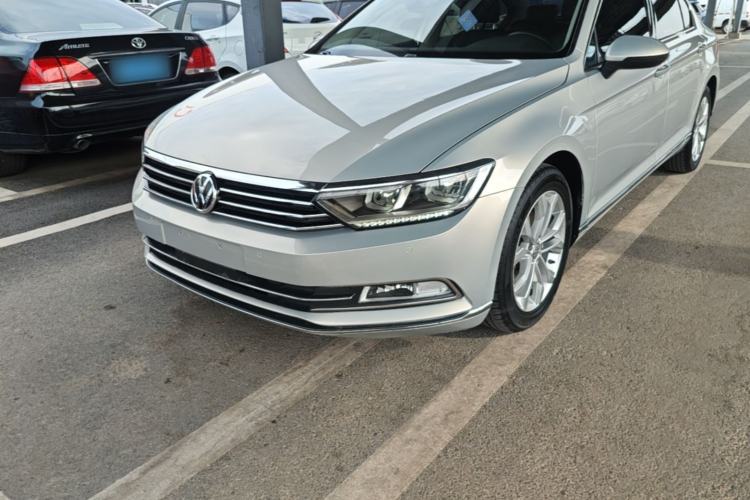 Used Volkswagen Magotan 2017 330TSI DSG Luxury Model Left Front Headlight