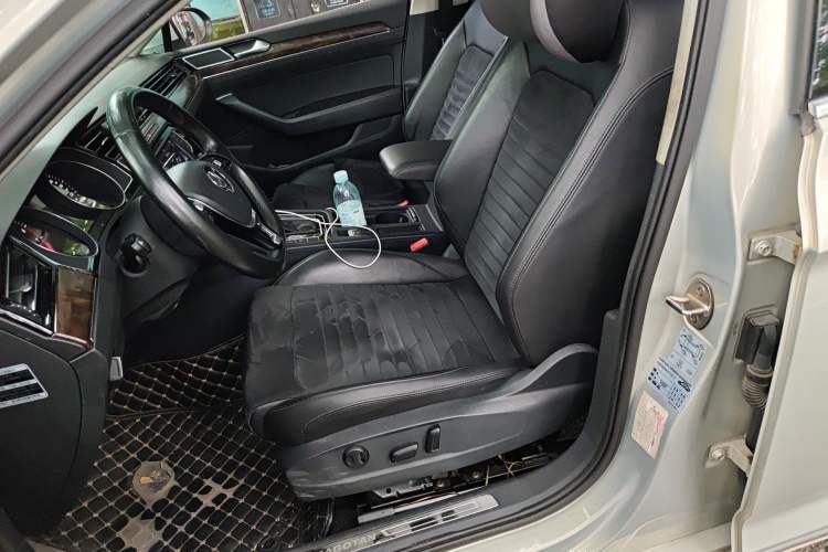 Used Volkswagen Magotan 2017 330TSI DSG Luxury Model Left Front Seat