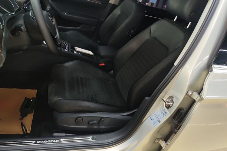 Used Volkswagen Magotan 2017 380TSI DSG Luxury Model Left Front Seat