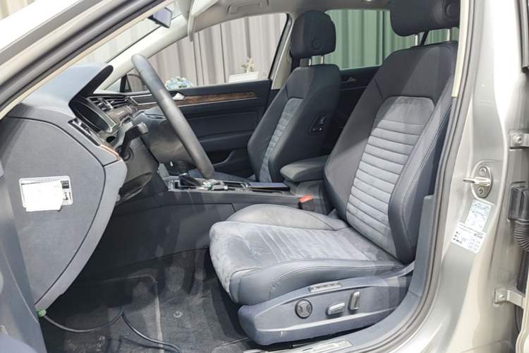 Used Volkswagen Magotan 2017 330TSI DSG Luxury Model Left Front Seat