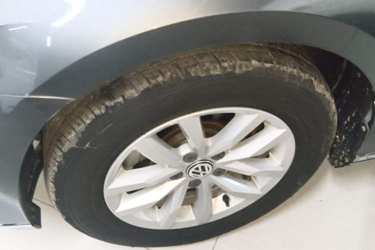 Used Volkswagen Magotan 2017 330TSI DSG Leading Model Left Front Wheel Hub